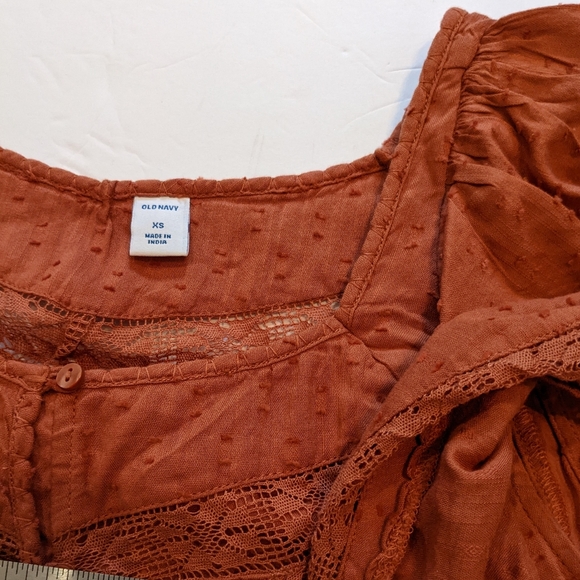 Old Navy - oversized clip-dot crochet lace button front blouse - rust orange xs - Picture 6 of 7